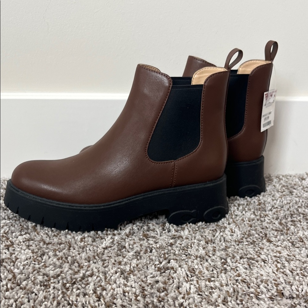 Coach boots NWT